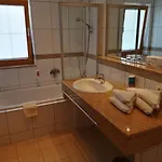 Hotel Enzian 4*