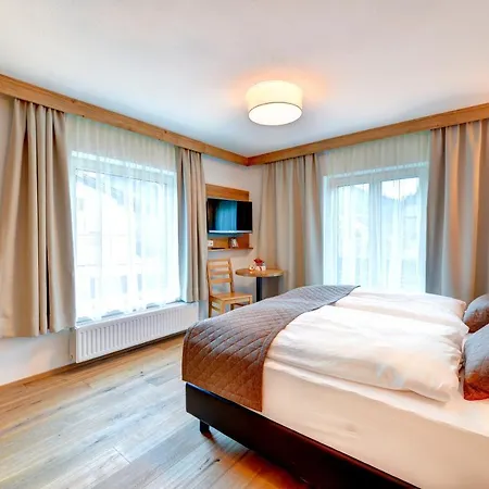 Hotel Enzian 4*
