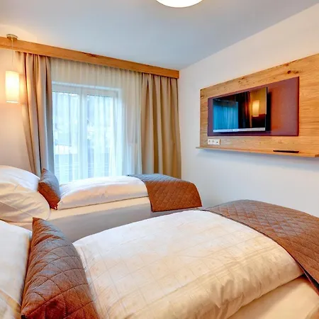 Enzian Hotel 4*