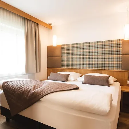Enzian Hotel 4*