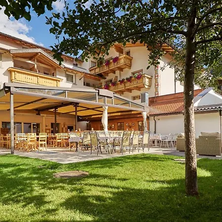 Enzian Отель 4*