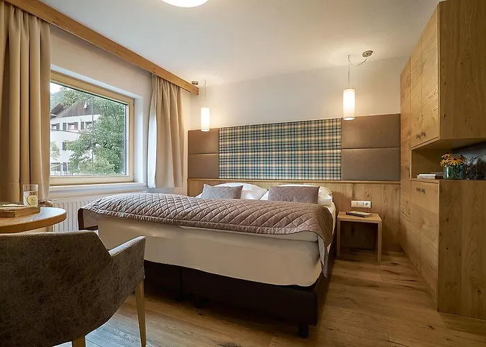 恩兹安酒店 酒店