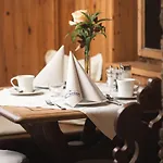 Ξενοδοχείο Enzian 4*