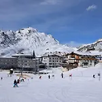 Ξενοδοχείο Enzian 4*